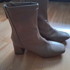 Ankle Boots .. Size: 4UK .. 37EU .. Now Heavely Reduced