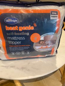 Mattress topper king size.