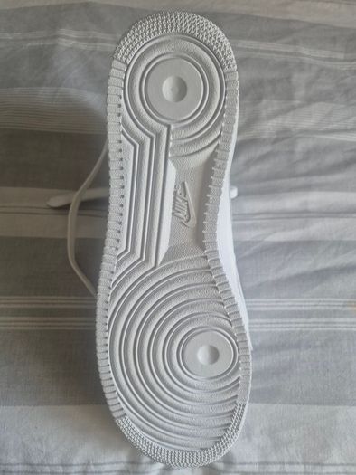 Nike Air Force 1 Mid white trainers