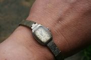 Vintage-ladies-Glycine-mechanical-watch - 17 Jewels -works well and keeps time