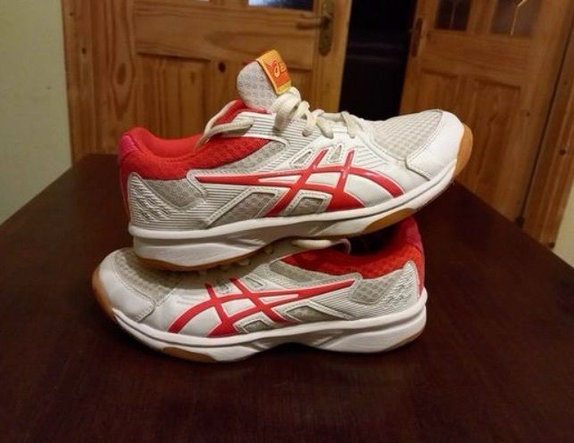 ASICS Upcourt UK Size 2.5