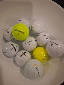 11 Taylormade distance golf balls
