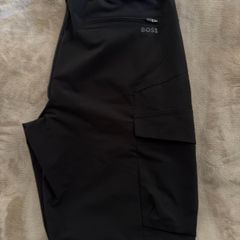 BOSS shorts size UK48