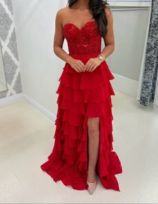 So amazing red debs dress, never worn with tags. Retails at 490 euro
