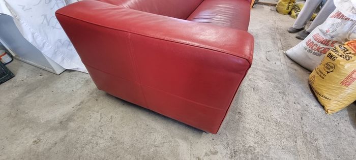 SOFA beautiful red leather