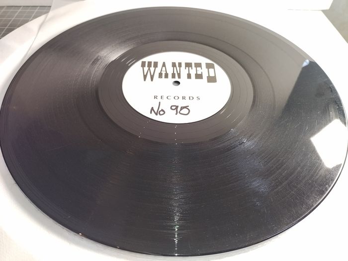Empirion - Narcotic Influence - Wanted Records - CLASSIC Techno BELTER!! ORIGINAL Pressing! Drogs taking their lives away...