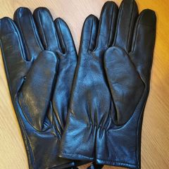 NEW - M&S black leather gloves
