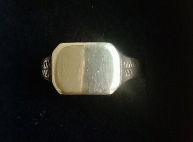 9ct gold signet ring size U