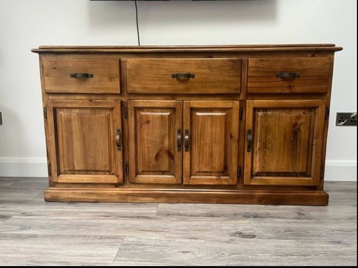 sideboard