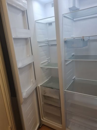 Finlux American Fridge Freezer