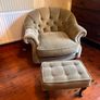 Green velvet chesterfield suite Image 8