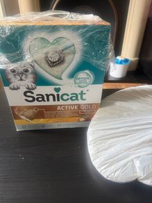 Clumping cat litter