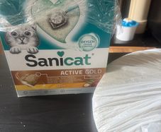 Clumping cat litter