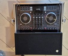 Numark NS6 II