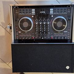 Numark NS6 II