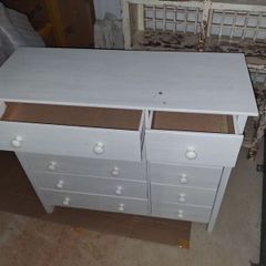 furniture - beautiful set of bedroom drawers
