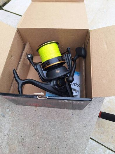 Penn squadron II 14 ft rod and penn rival 7000 reel