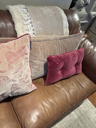 5 Lexington cushions incl two bolster back pieces