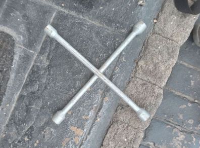 4-way cross wheel wrench