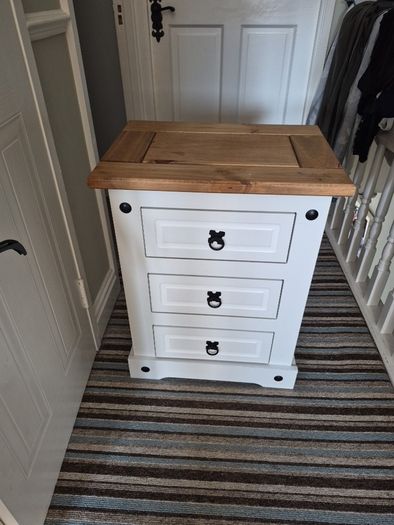 bedroom locker