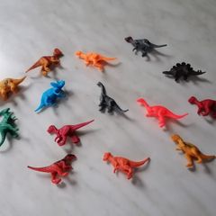 20 Dinosaur Toys