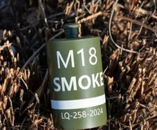 M18 smoke grenade ( prop/ replica)