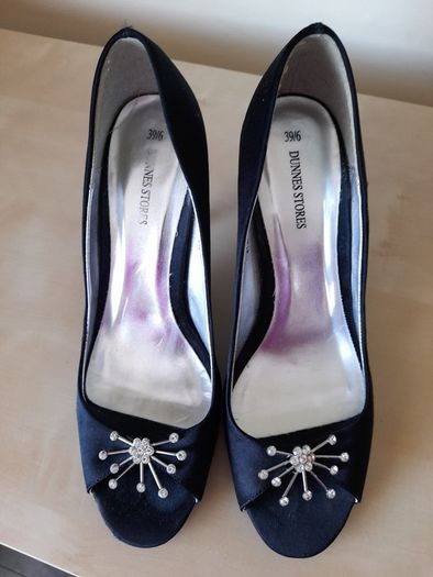 black heels 6 peep toe