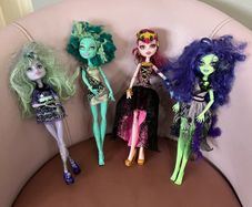 Monster high dolls