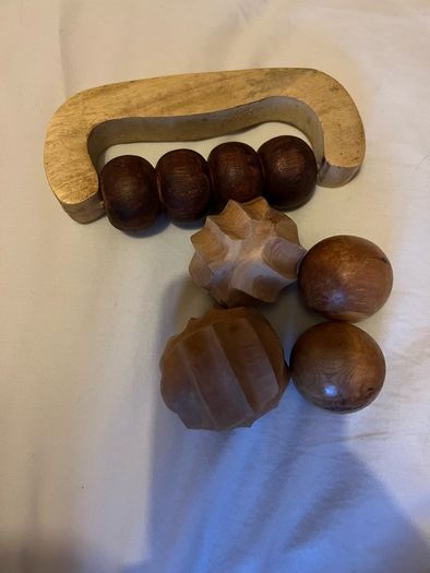 massage wood balls