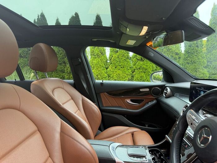 Mercedes-Benz GLC 300 (Registration 222 D )