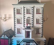 Stunning approx 140cm high 4 story extra large Georgian dolls house with contents, servants quarters and separate garage