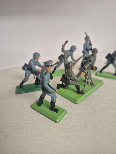 Britains Deetail German
