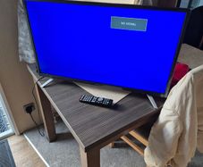 Sharp TV 32 inch with Remote