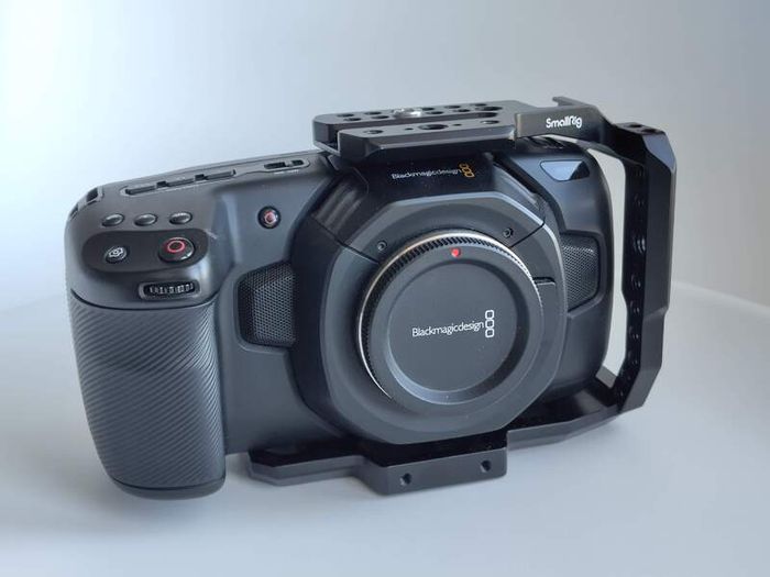 Blackmagic Pocket Cinema Camera 4K (BMPCC 4K) + SmallRig Cage & 3 Batteries