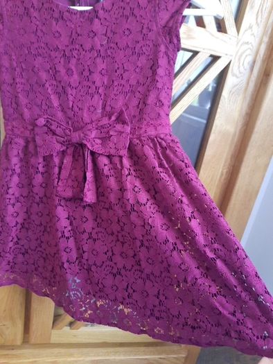 Dress girls burgundy size 6 years