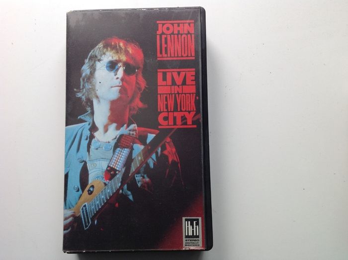 VHS. John Lennon--Live in New York City