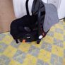 Newborn car seat Image 2