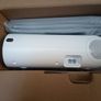 Yaber mini projector V2 with portable screen Image 3