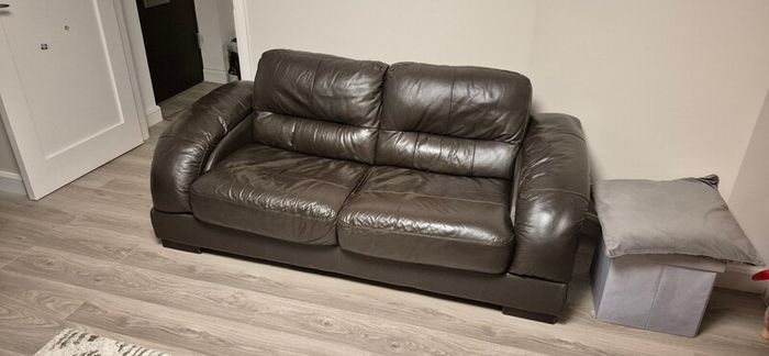 Dark Brown leather couch's 3 + 2