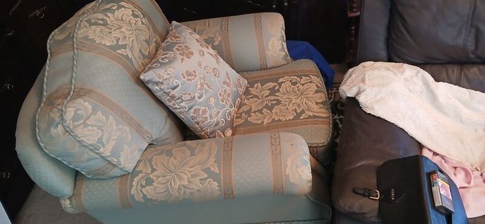 Queen Anne-style three-piece suite