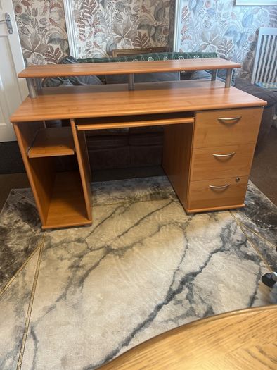 office desk and chair