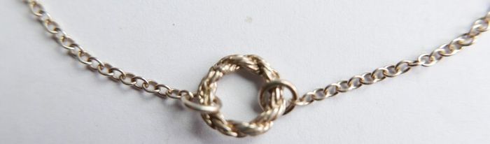 Vintage 925 Sterling Silver Bracelet with Twisted Circle Charm