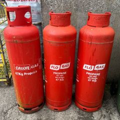 Propane 3x gas cylinders. 1 full 2 half empty