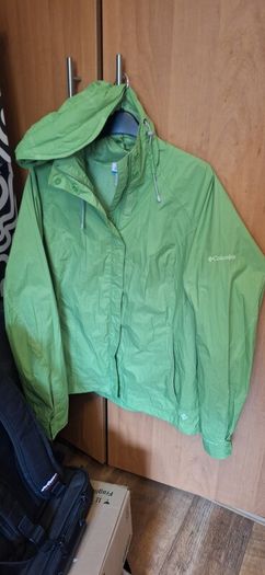 COLUMBIA rain jacket