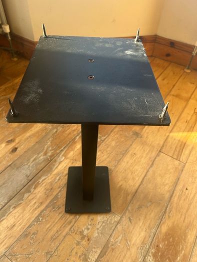 speaker stands