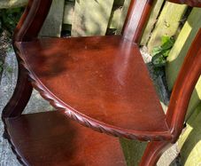 corner shelf Mahogany by Rossmore