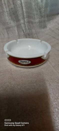 Carrolls no1 ashtray,nice condition,,price includes post to anywhere in ireland,collectors item ,with smoking ban..sold as seen.