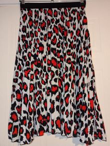 Stunning animal print pleated midi skirt from Voyelles