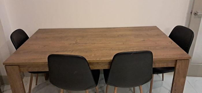dining table with 4 chairs
