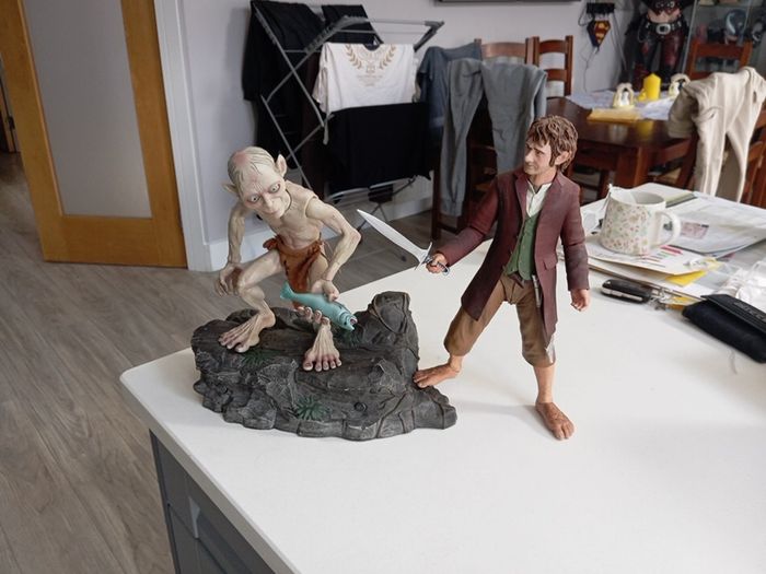 Neca Frodo and Gollum Lotr 1/4 scale figures